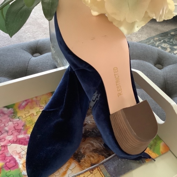 Restricted Blue Velvet Booties Sz 8 - Picture 13 of 16